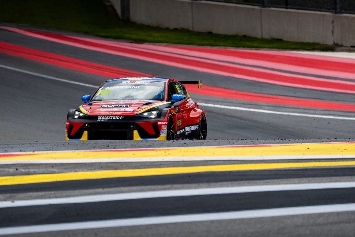 Viktor Andersson på pallplats i TCR Europe på Spa-Francorchamps